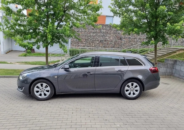 Opel Insignia cena 32900 przebieg: 219000, rok produkcji 2016 z Gdańsk małe 121